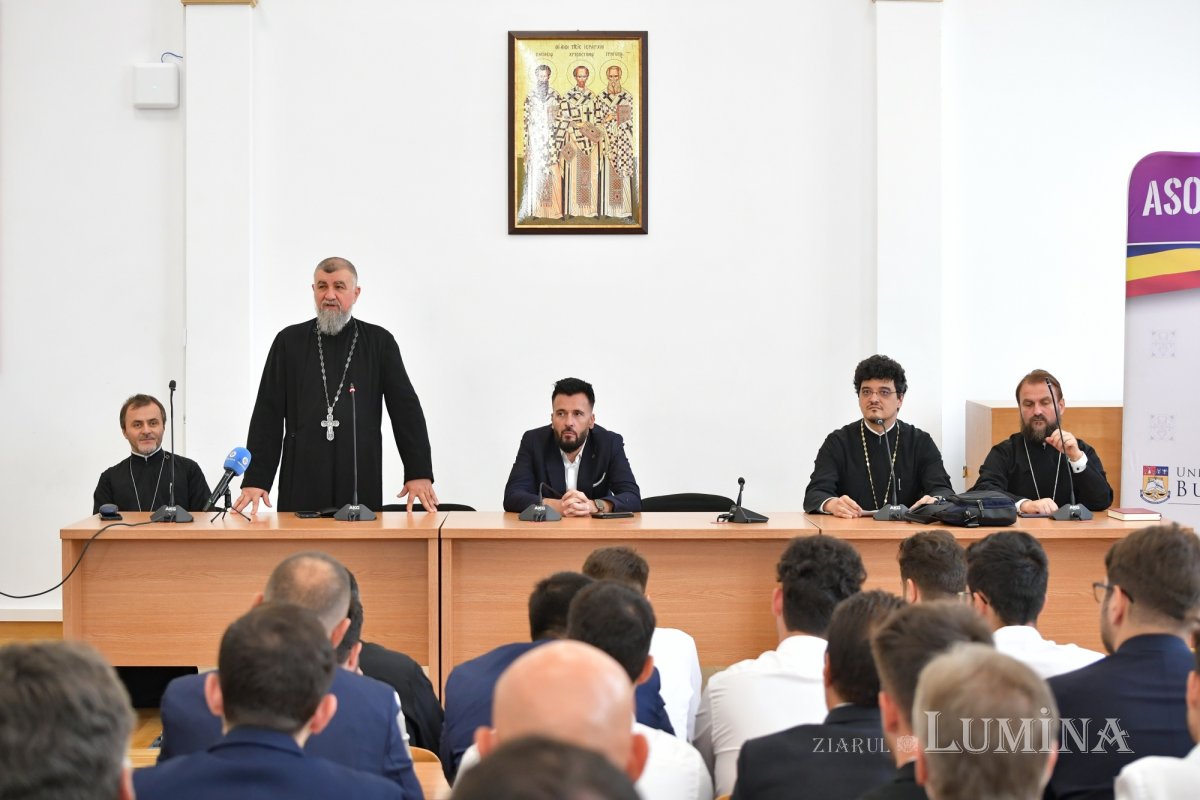Început de an universitar pentru teologii bucureșteni 270392