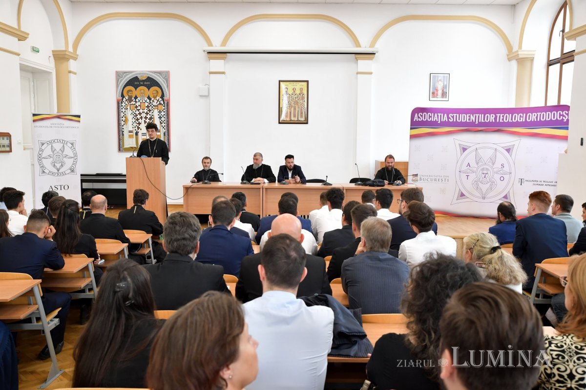 Început de an universitar pentru teologii bucureșteni 270399
