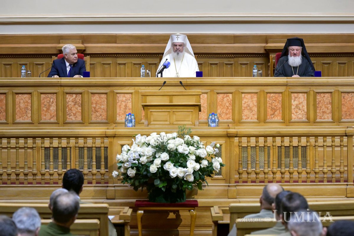 Preoții militari din MApN s-au reunit la Palatul Patriarhiei 270832