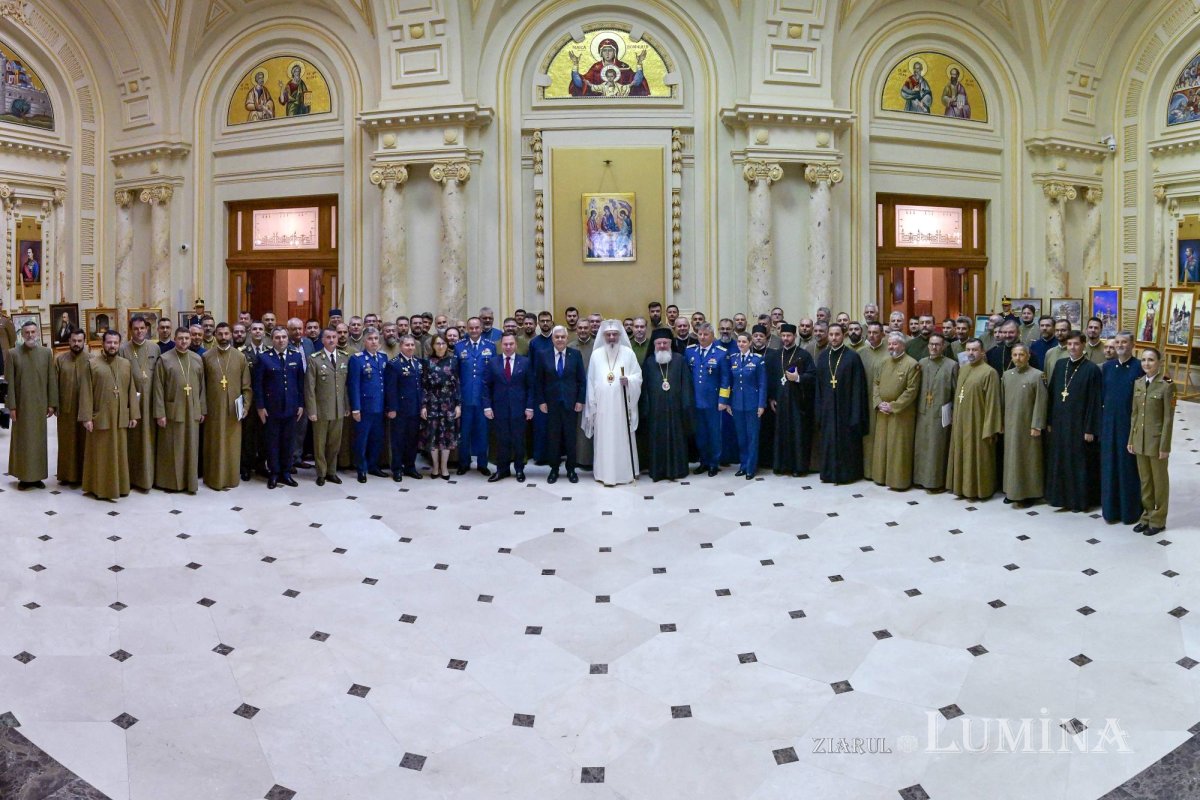 Preoții militari din MApN s-au reunit la Palatul Patriarhiei 270858