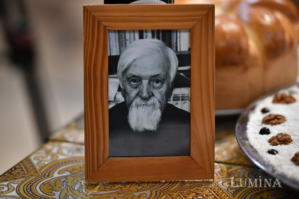 Lucrare a Sfântului Chiril al Alexandriei în traducerea părintelui Stăniloae 270912