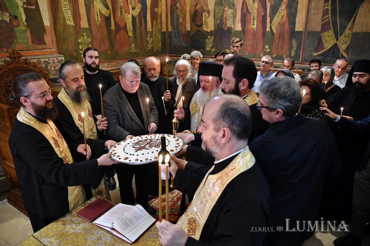 Lucrare a Sfântului Chiril al Alexandriei în traducerea părintelui Stăniloae 270930