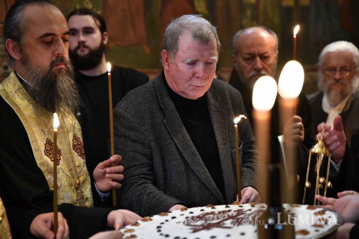 Lucrare a Sfântului Chiril al Alexandriei în traducerea părintelui Stăniloae 270931