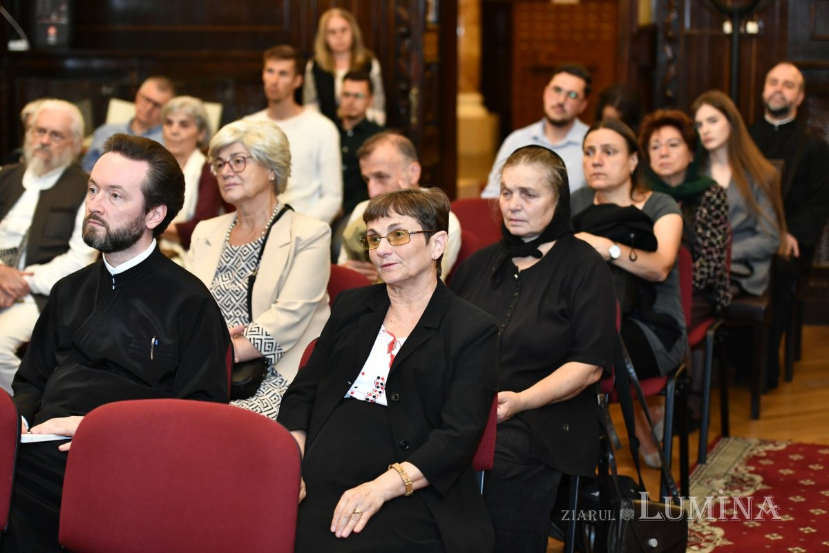 Lucrare a Sfântului Chiril al Alexandriei în traducerea părintelui Stăniloae 270951