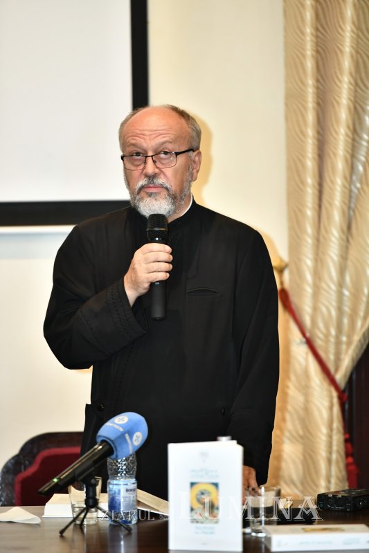 Lucrare a Sfântului Chiril al Alexandriei în traducerea părintelui Stăniloae 270952