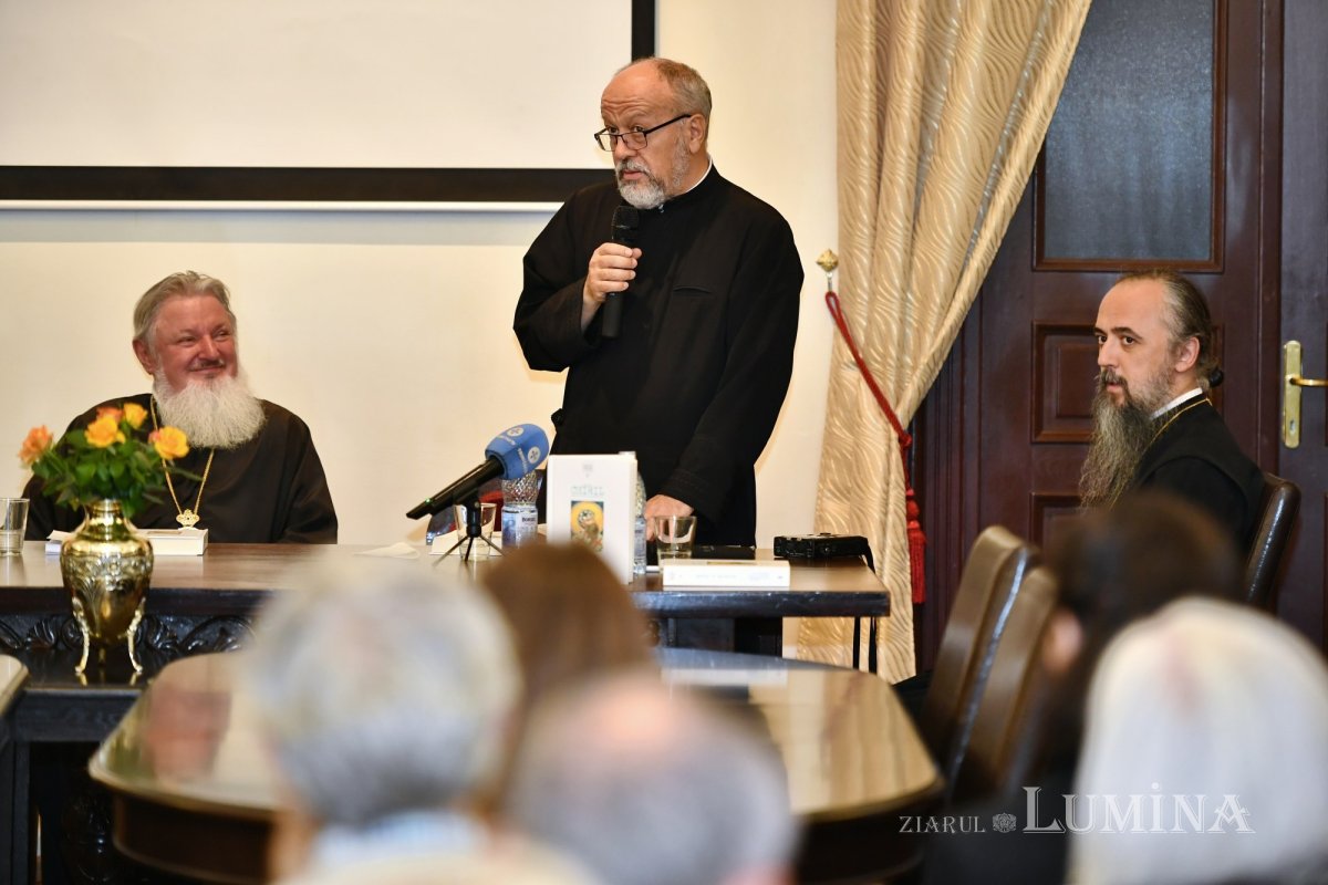 Lucrare a Sfântului Chiril al Alexandriei în traducerea părintelui Stăniloae 270953