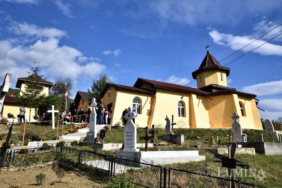 Sfințirea Bisericii „Sfânta Cuvioasă Parascheva” din Măgura 271269