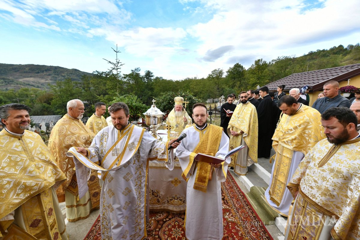Sfințirea Bisericii „Sfânta Cuvioasă Parascheva” din Măgura 271274