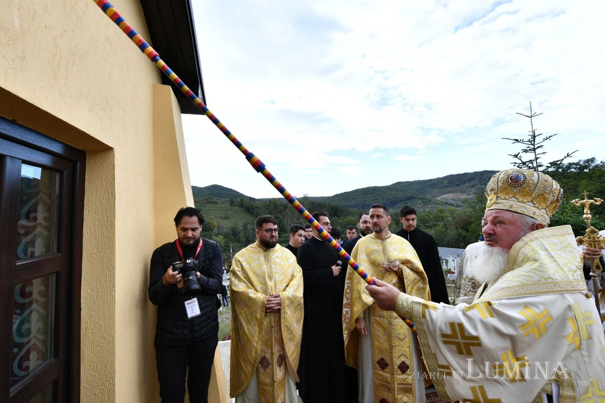 Sfințirea Bisericii „Sfânta Cuvioasă Parascheva” din Măgura 271297