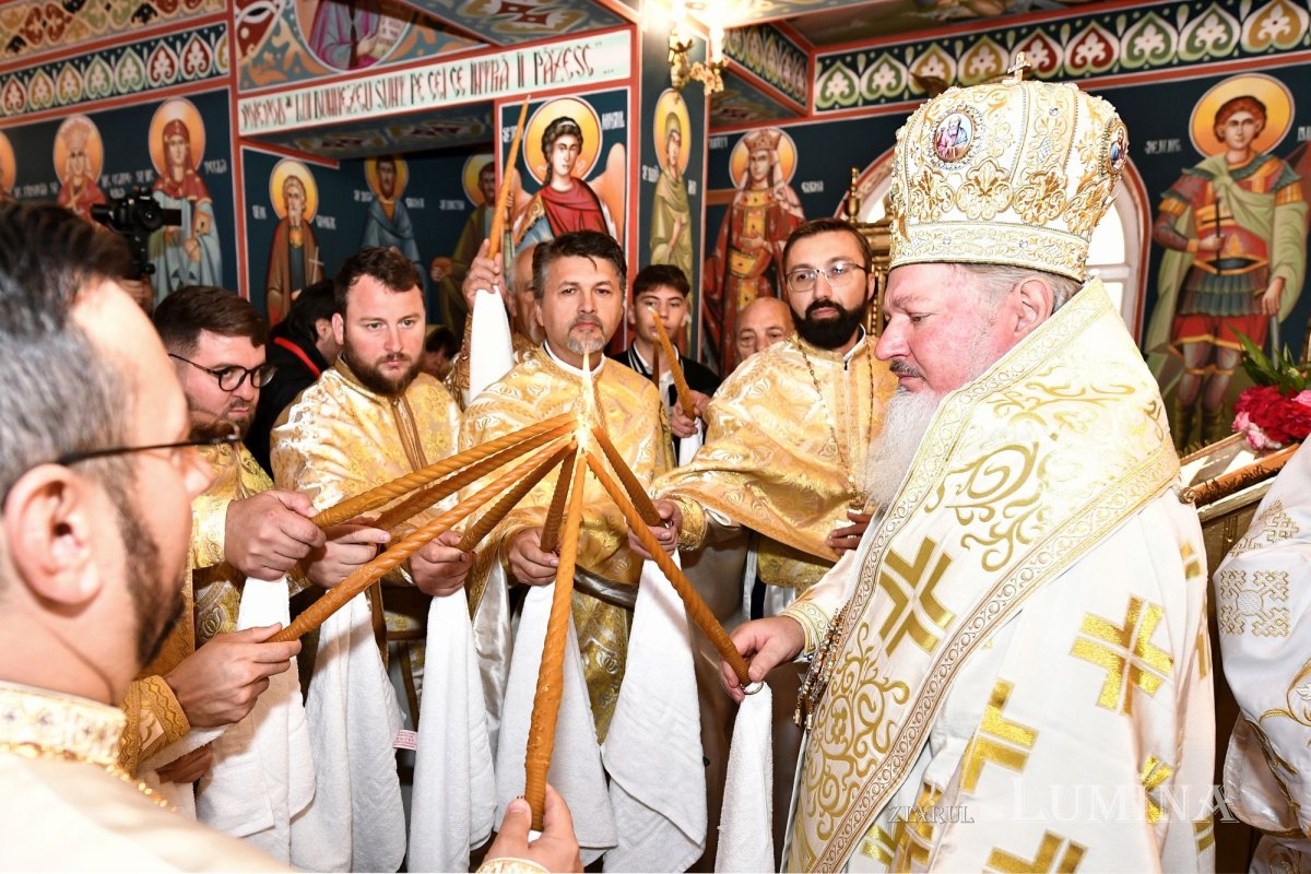 Sfințirea Bisericii „Sfânta Cuvioasă Parascheva” din Măgura 271313