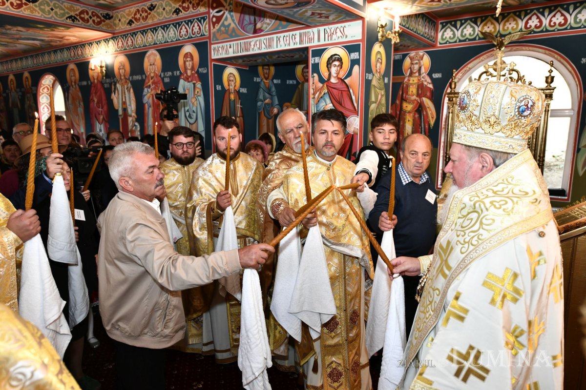 Sfințirea Bisericii „Sfânta Cuvioasă Parascheva” din Măgura 271314