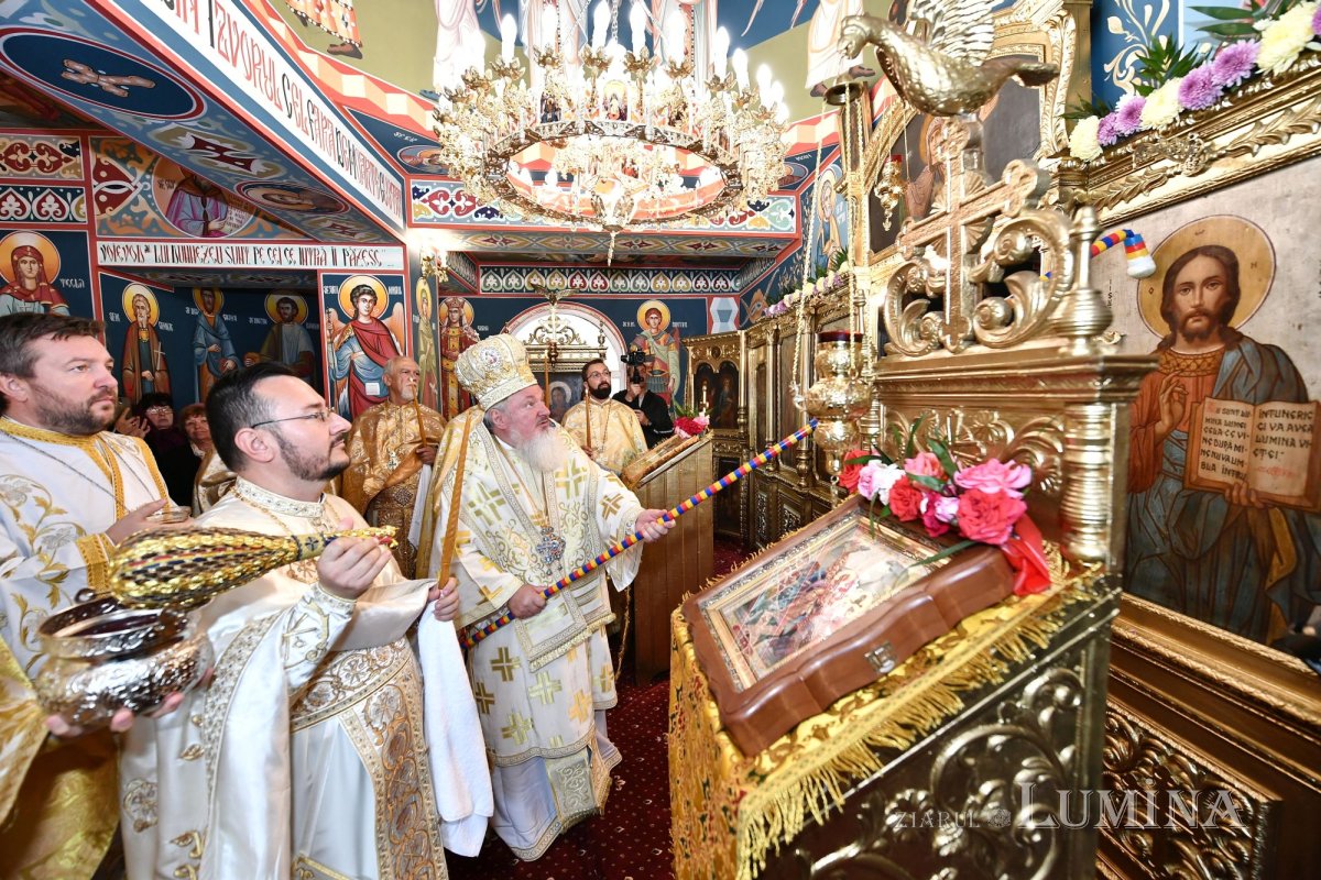 Sfințirea Bisericii „Sfânta Cuvioasă Parascheva” din Măgura 271317