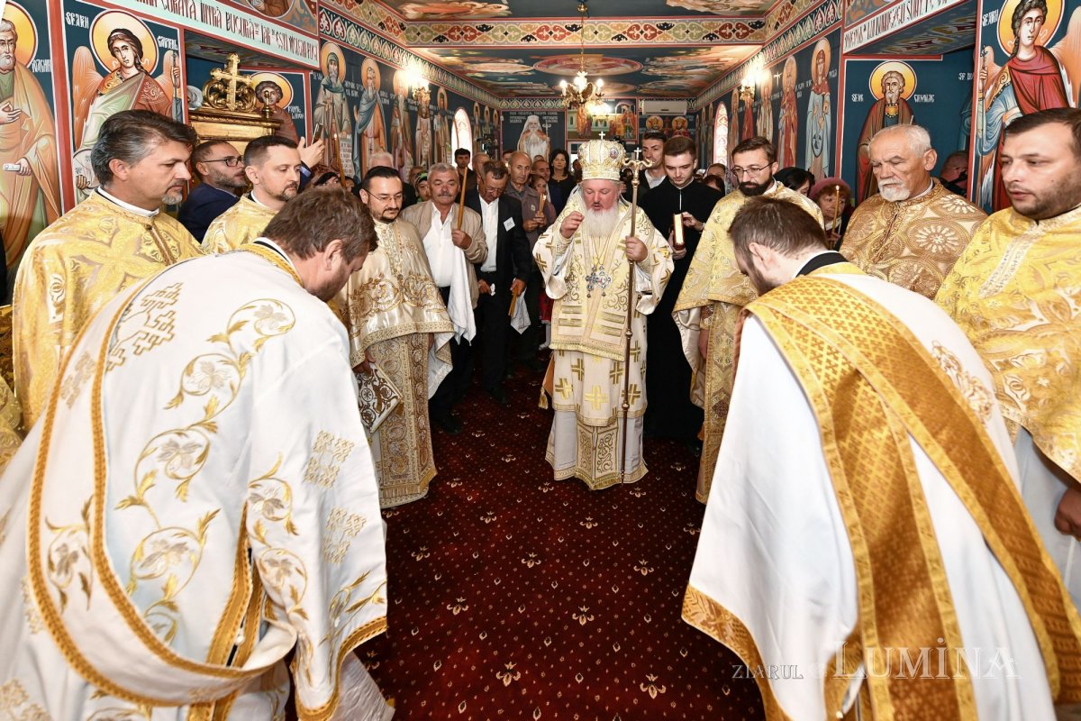 Sfințirea Bisericii „Sfânta Cuvioasă Parascheva” din Măgura 271321