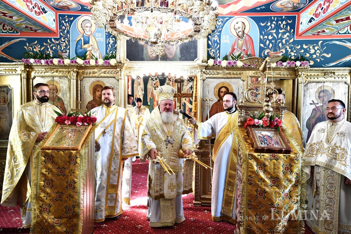 Sfințirea Bisericii „Sfânta Cuvioasă Parascheva” din Măgura 271327