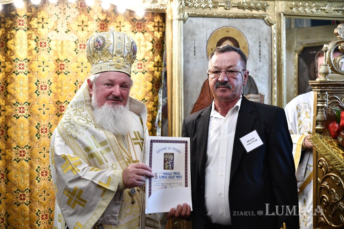 Sfințirea Bisericii „Sfânta Cuvioasă Parascheva” din Măgura 271337