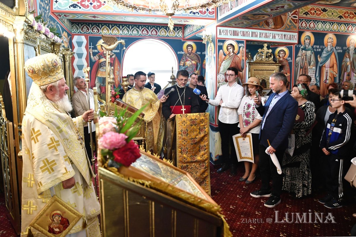 Sfințirea Bisericii „Sfânta Cuvioasă Parascheva” din Măgura 271339