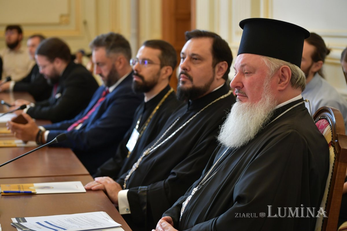 Primele sesiuni ale simpozionului dedicat persoanelor vârstnice 271612