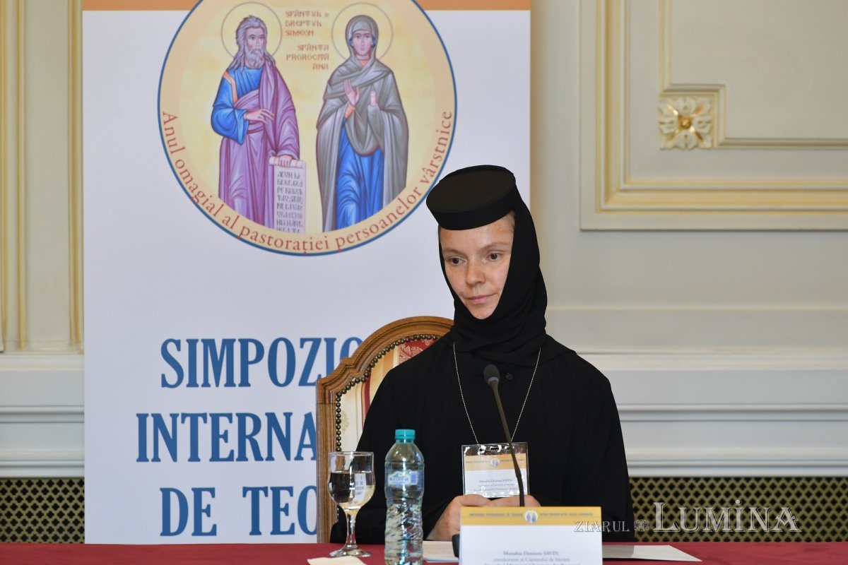 Primele sesiuni ale simpozionului dedicat persoanelor vârstnice 271621