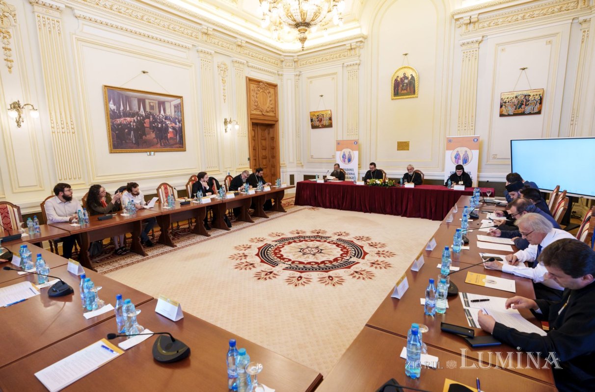 Primele sesiuni ale simpozionului dedicat persoanelor vârstnice 271791