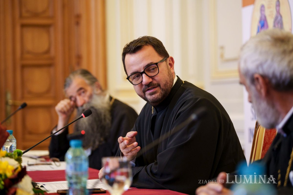 Primele sesiuni ale simpozionului dedicat persoanelor vârstnice 271793