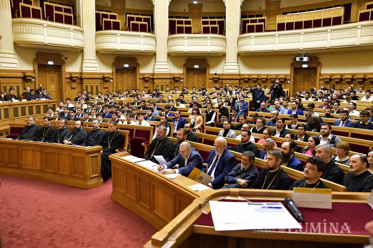 Simpozion internațional de teologie la București  271578