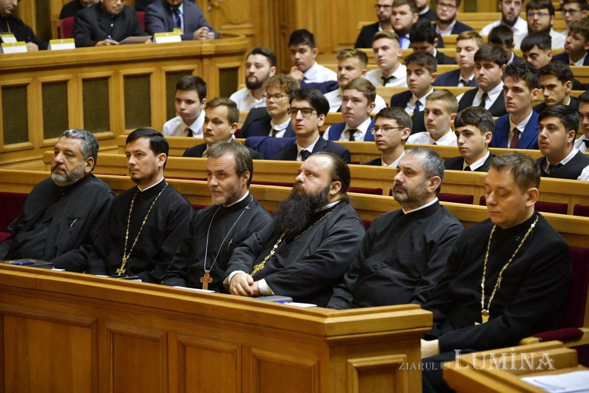 Simpozion internațional de teologie la București  271579