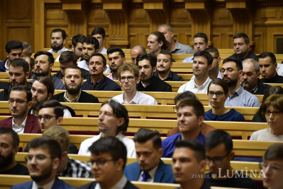 Simpozion internațional de teologie la București  271580