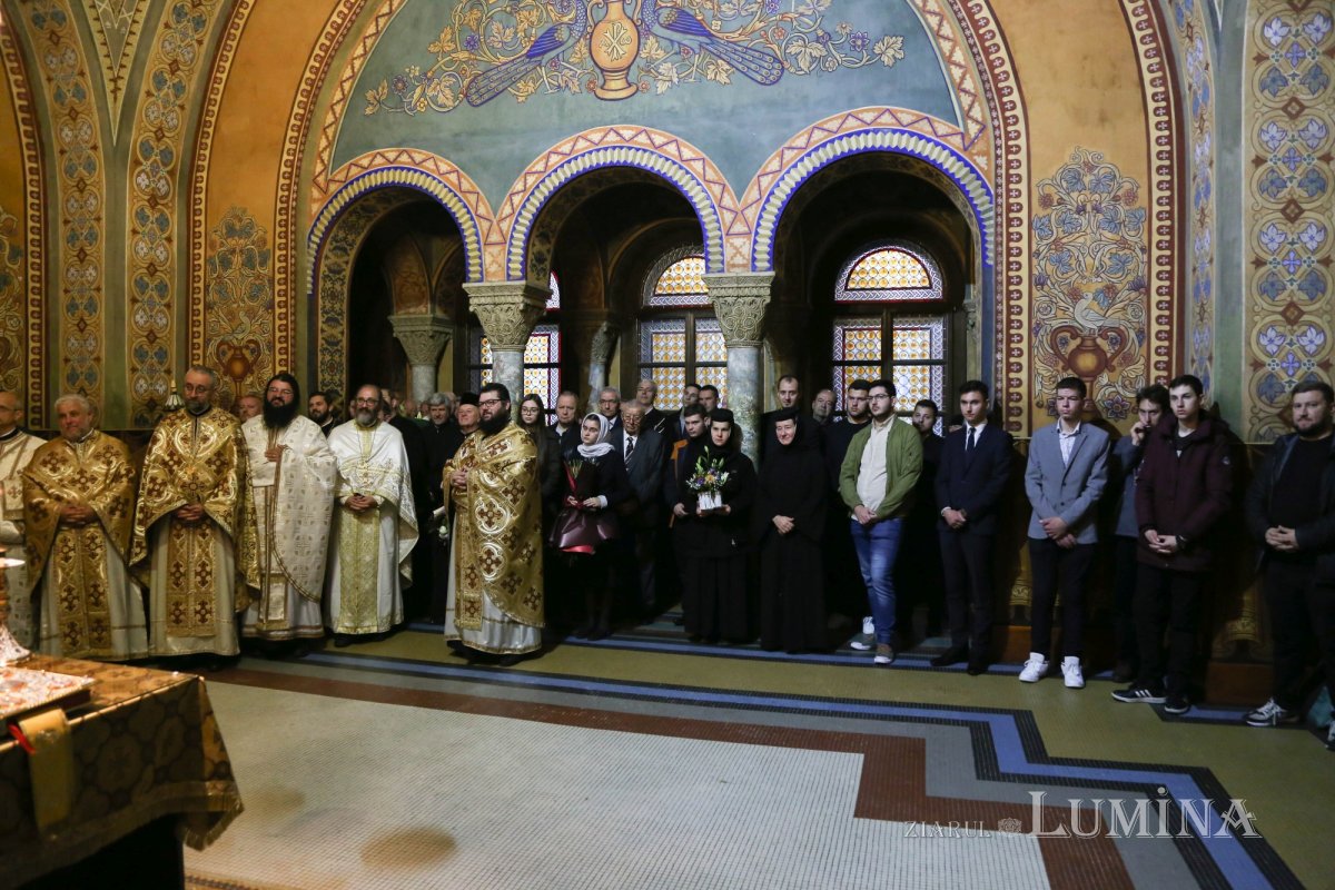 Aniversare în Mitropolia Ardealului: Înaltpreasfinţitul Părinte Laurențiu a împlinit 76 de ani 272041