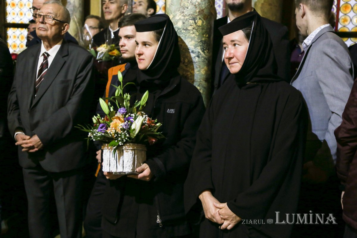 Aniversare în Mitropolia Ardealului: Înaltpreasfinţitul Părinte Laurențiu a împlinit 76 de ani 272043