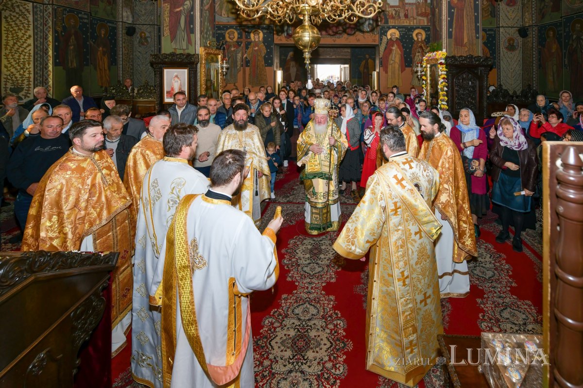 Sfânta Cuvioasă Parascheva, cinstită la mănăstirea ilfoveană Samurcășești 272348