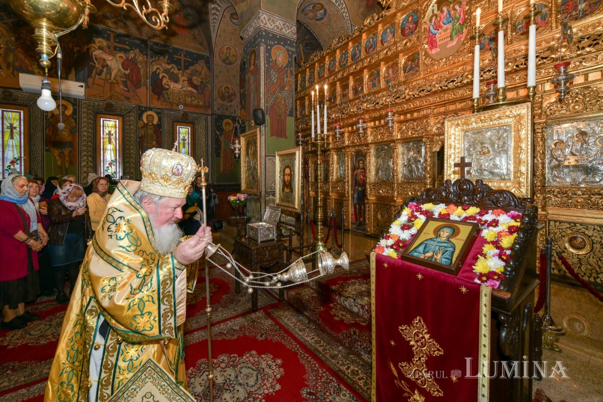 Sfânta Cuvioasă Parascheva, cinstită la mănăstirea ilfoveană Samurcășești 272364