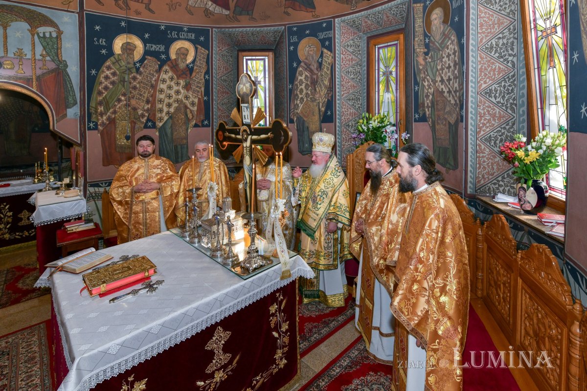 Sfânta Cuvioasă Parascheva, cinstită la mănăstirea ilfoveană Samurcășești 272366