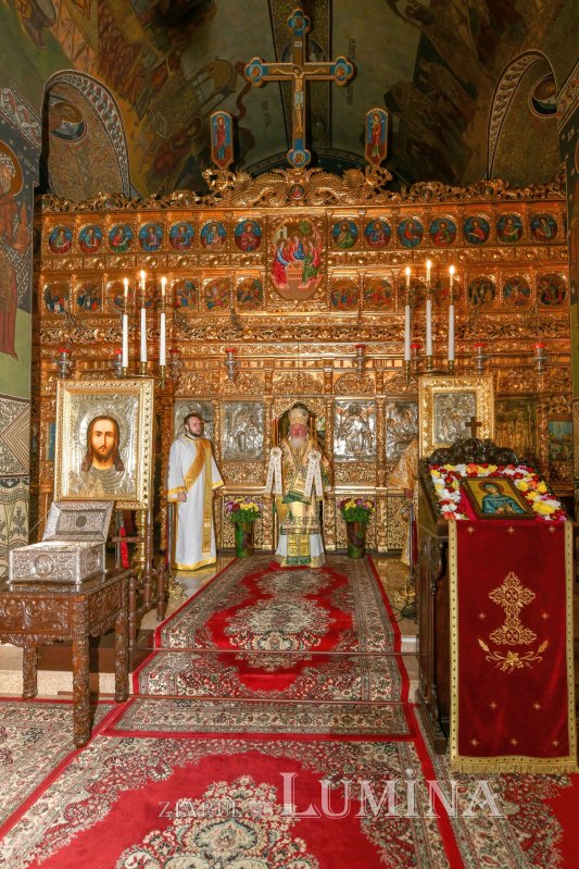 Sfânta Cuvioasă Parascheva, cinstită la mănăstirea ilfoveană Samurcășești 272375