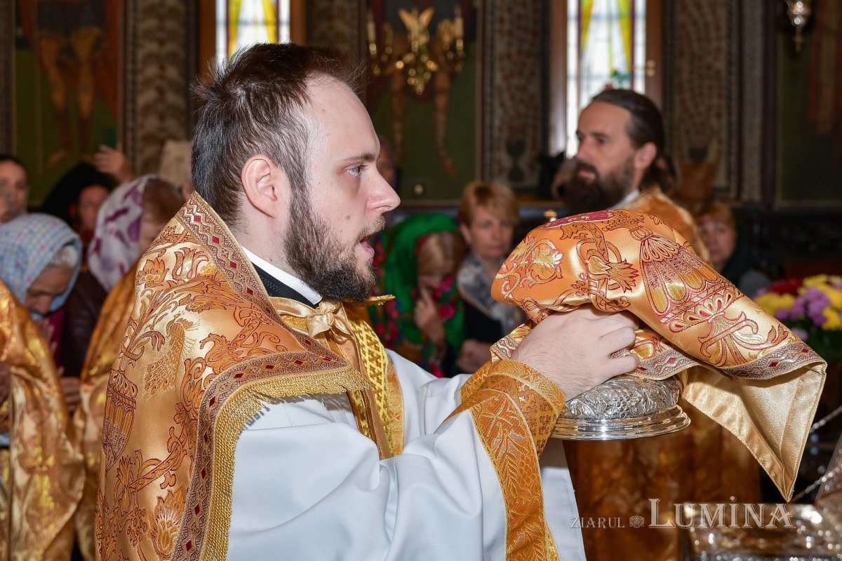 Sfânta Cuvioasă Parascheva, cinstită la mănăstirea ilfoveană Samurcășești 272381