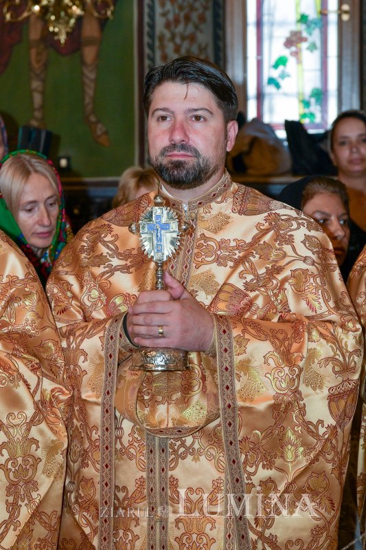 Sfânta Cuvioasă Parascheva, cinstită la mănăstirea ilfoveană Samurcășești 272386