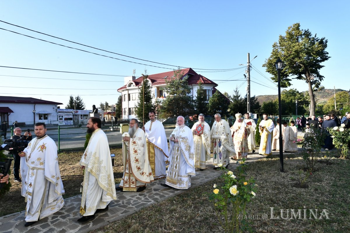 Sfințirea ctitoriei cantacuzine de la Măgureni, Prahova 272426
