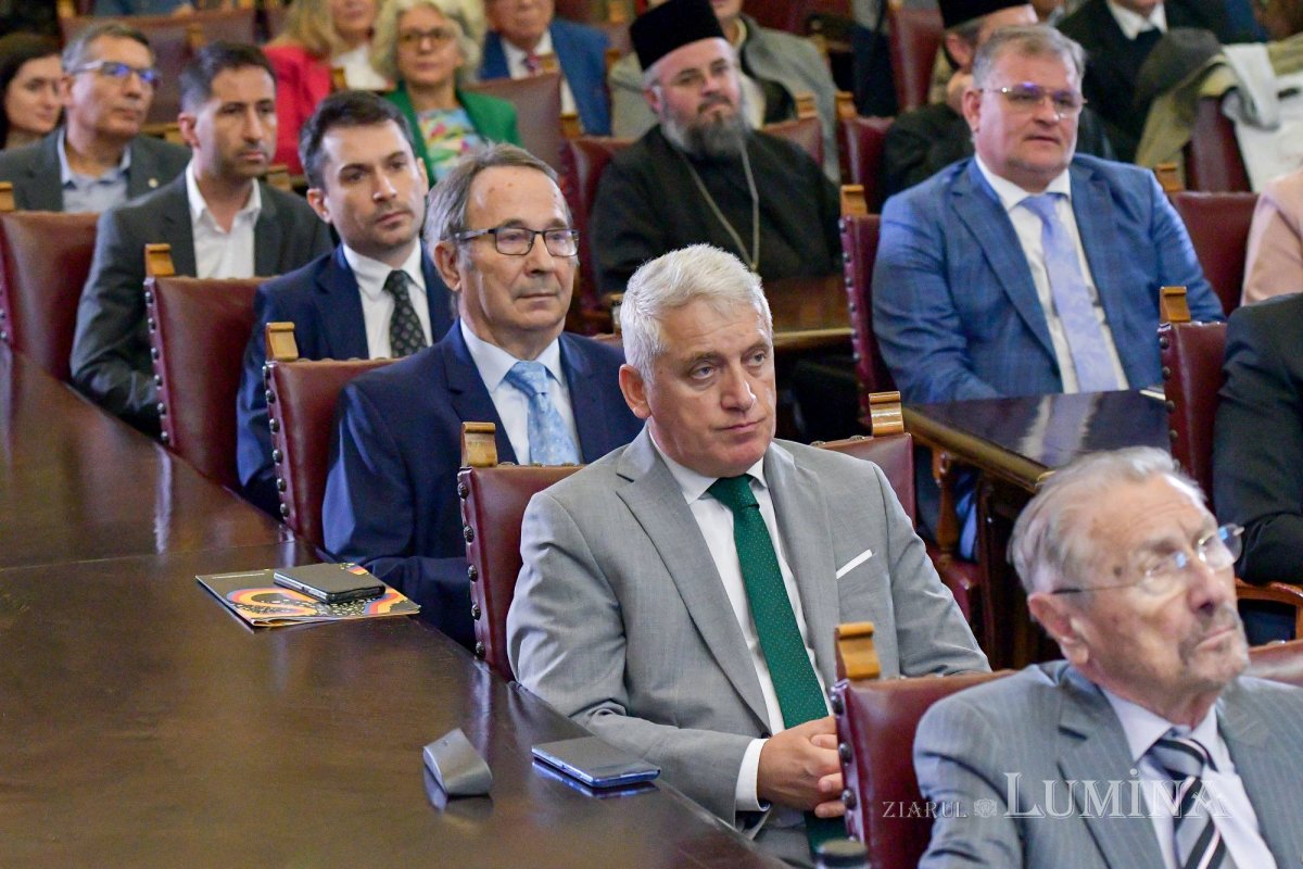 Lansarea unei monumentale lucrări la Academia Română 272875