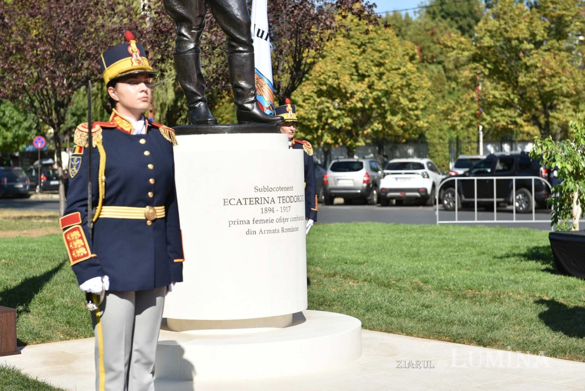 Monument dedicat eroinei Ecaterina Teodoroiu în București 272893