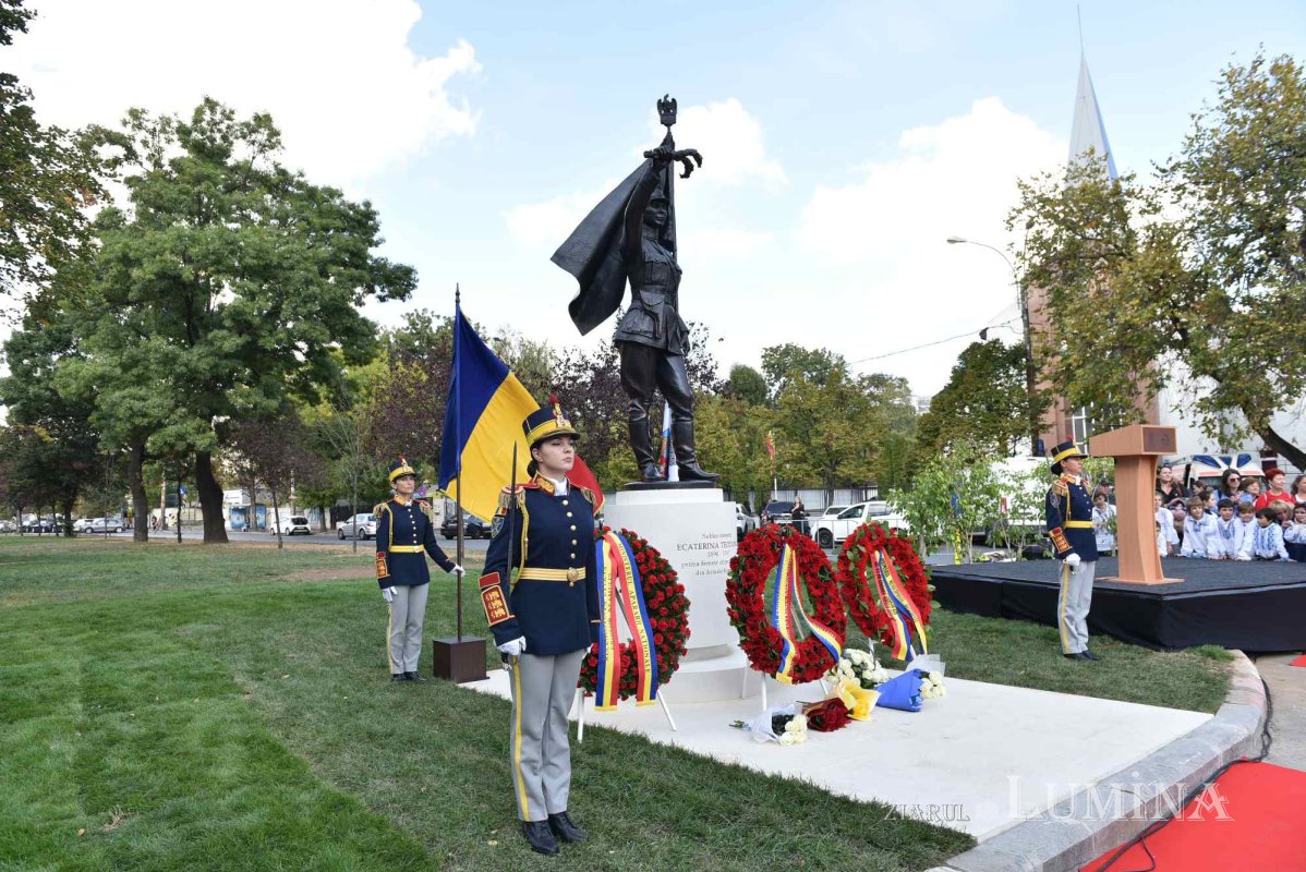 Monument dedicat eroinei Ecaterina Teodoroiu în București 272902