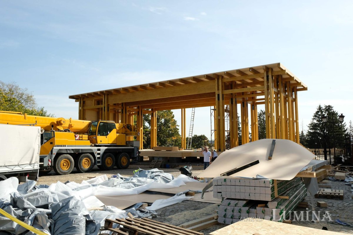 Pregătiri finale pentru hramul Catedralei Patriarhale 273103
