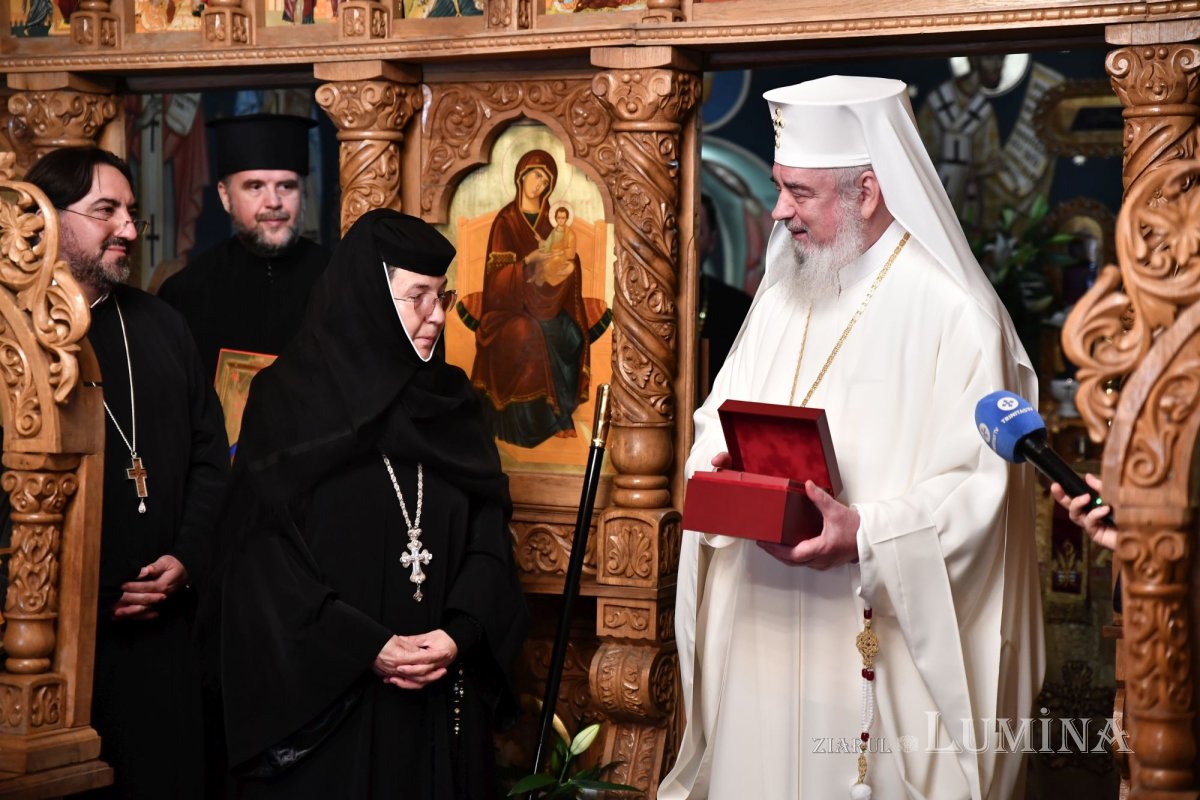 Patriarhul României a vizitat căminul pentru vârstnici de la Mănăstirea Christiana 273213
