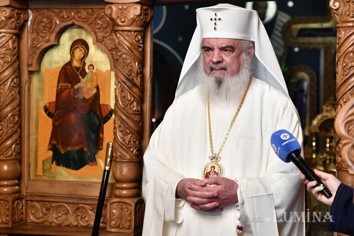 Patriarhul României a vizitat căminul pentru vârstnici de la Mănăstirea Christiana 273216