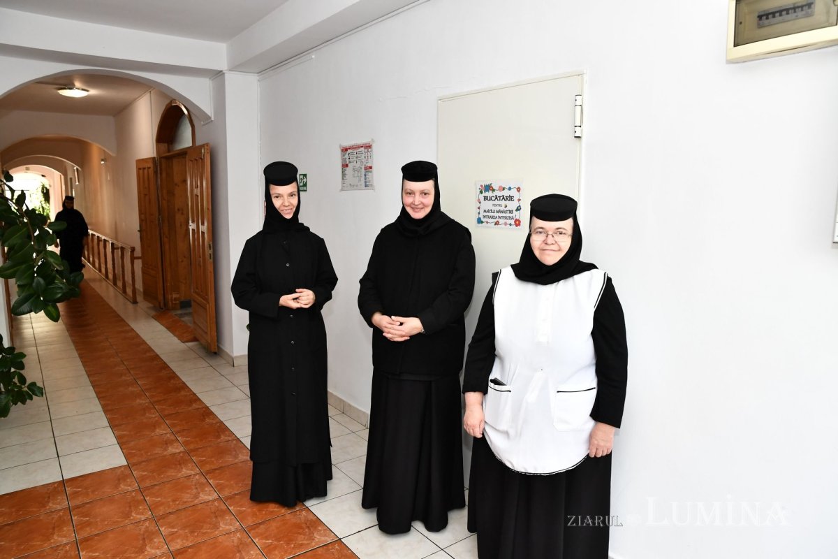 Patriarhul României a vizitat căminul pentru vârstnici de la Mănăstirea Christiana 273224
