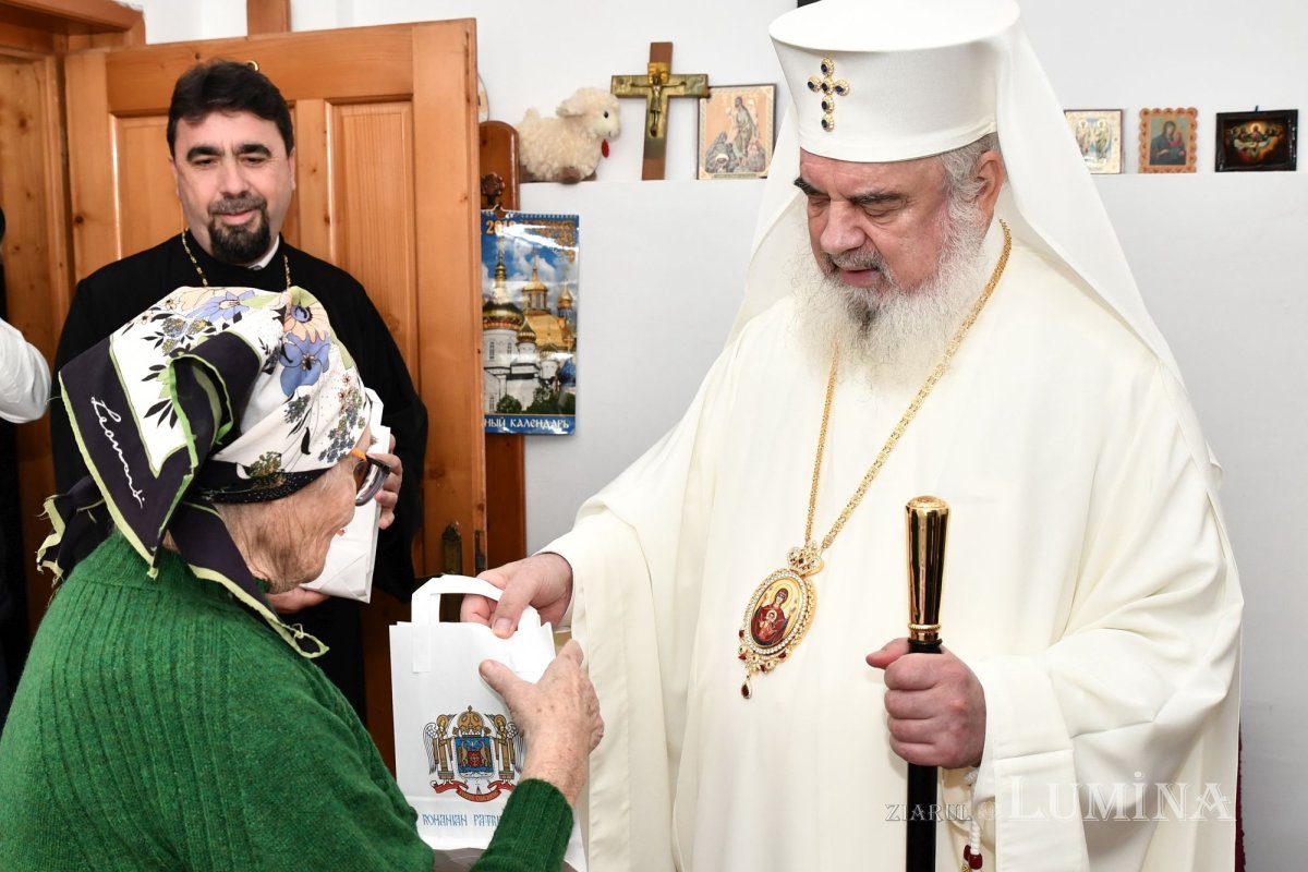 Patriarhul României a vizitat căminul pentru vârstnici de la Mănăstirea Christiana 273227