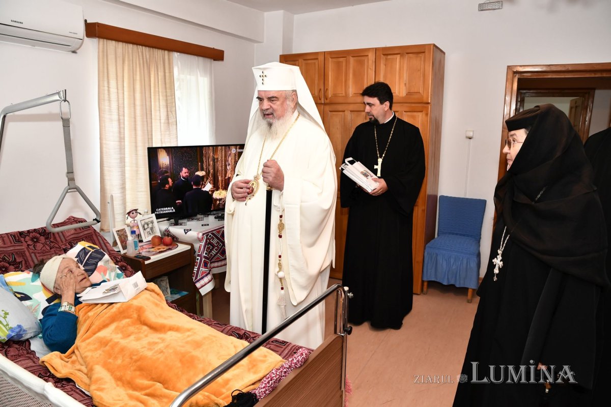 Patriarhul României a vizitat căminul pentru vârstnici de la Mănăstirea Christiana 273241