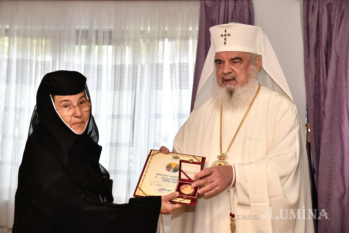 Patriarhul României a vizitat căminul pentru vârstnici de la Mănăstirea Christiana 273258