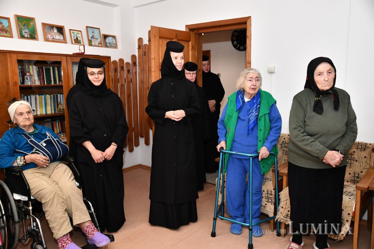 Patriarhul României a vizitat căminul pentru vârstnici de la Mănăstirea Christiana 273264