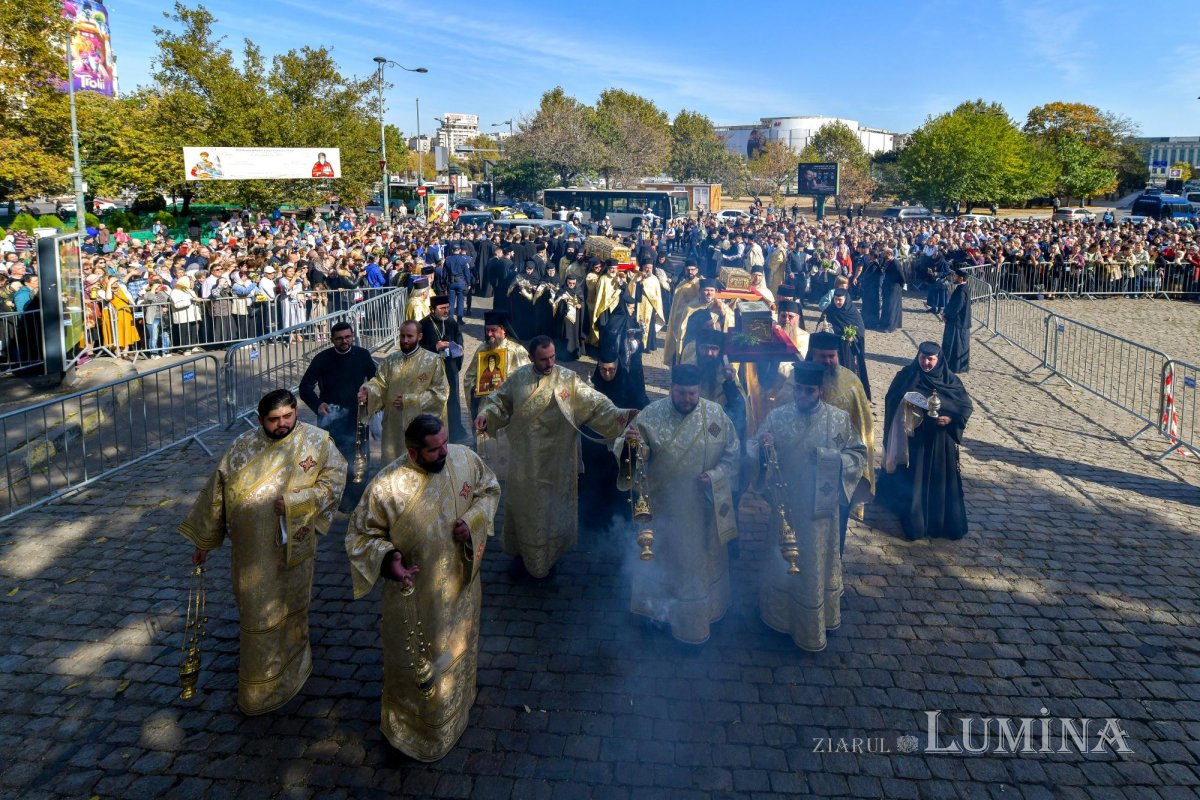 Începutul hramului de toamnă al Catedralei Patriarhale 273600
