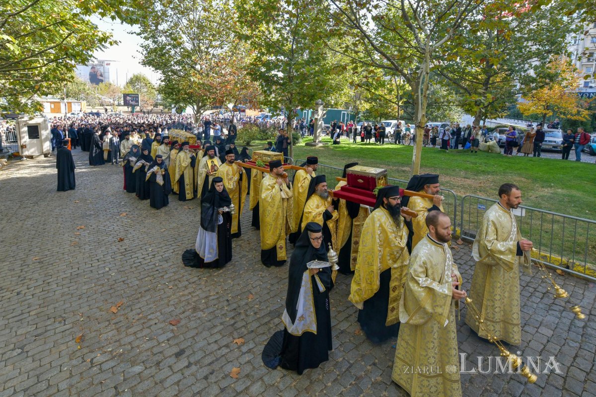 Începutul hramului de toamnă al Catedralei Patriarhale 273601