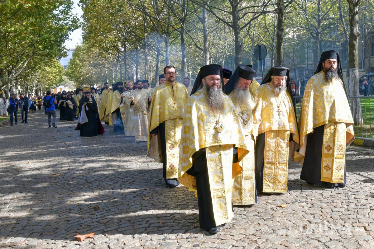Începutul hramului de toamnă al Catedralei Patriarhale 273605